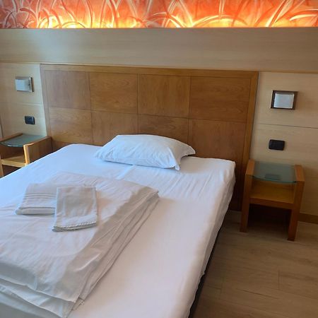 Hotel Garni Delle Rose Ceniga Екстер'єр фото
