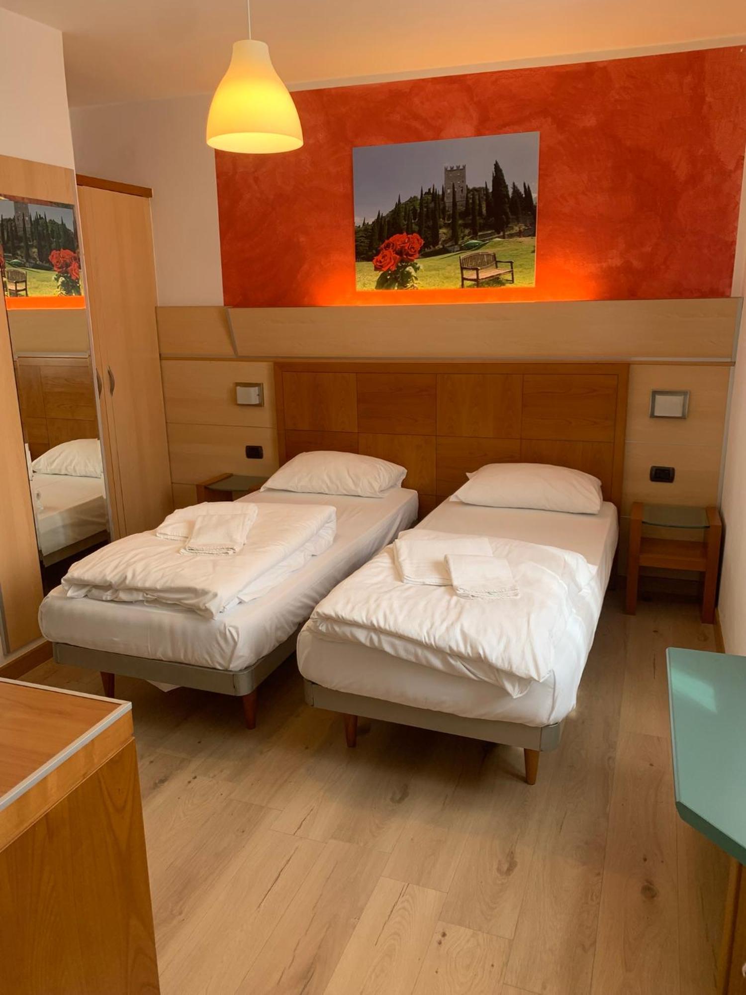 Hotel Garni Delle Rose Ceniga Екстер'єр фото