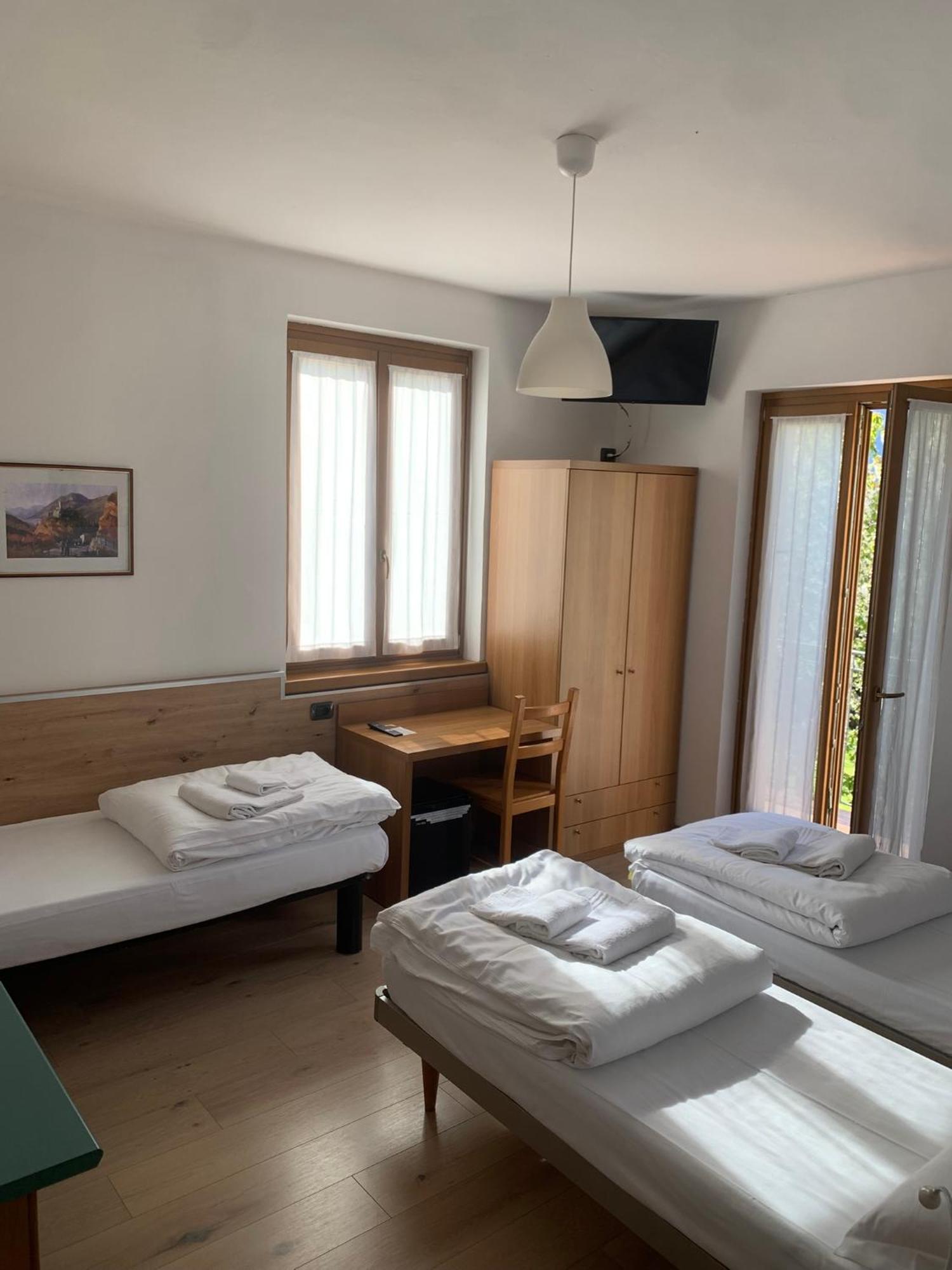 Hotel Garni Delle Rose Ceniga Екстер'єр фото